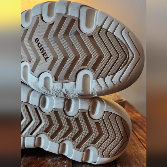 Sorel Explorer II Next Joan Explorer snow/fall/winter boots - Picture 2 of 16